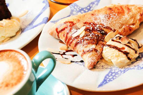 ピッツェリアならではのこだわりのコーヒーやドルチェ